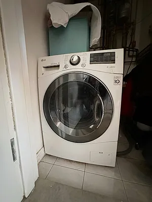 Sold by Brooklyn Property Group LLC | media 40