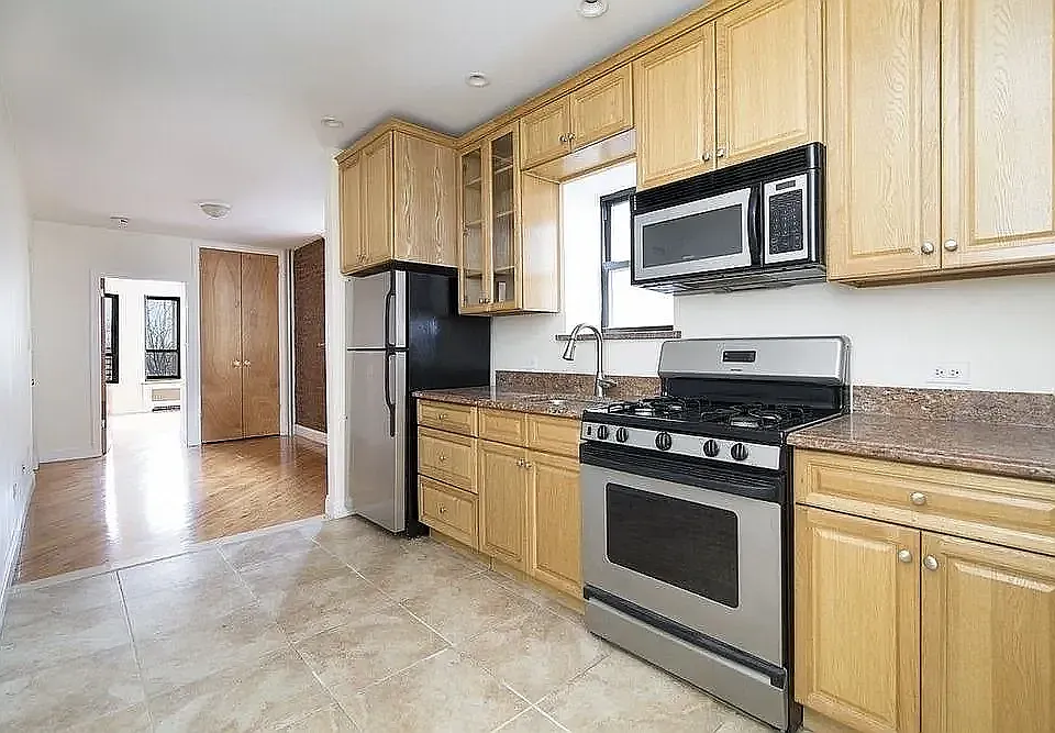 433 E 114th St #2W