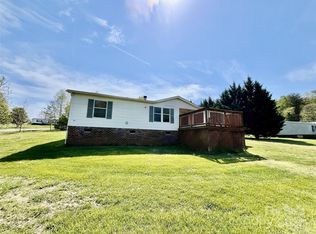 105 Branson Dr, Olin, NC 28660