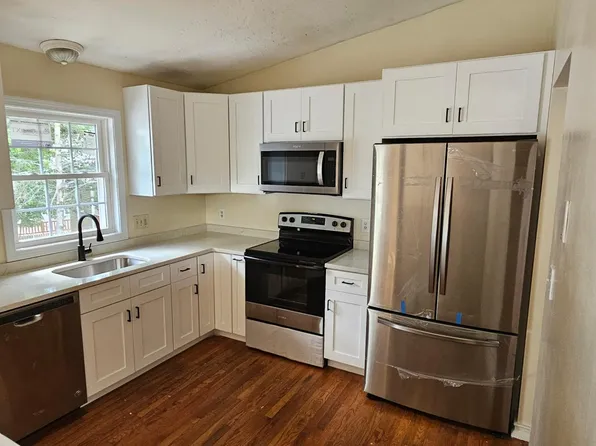 219 May St, Worcester, MA 01602