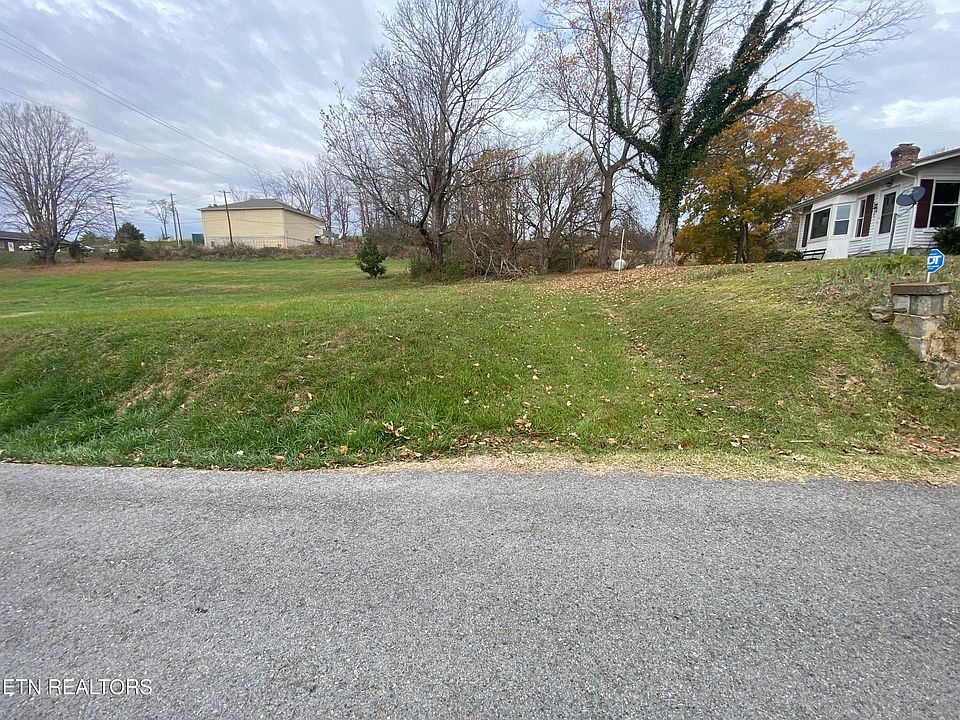 2nd image of TRACT Institute St #B