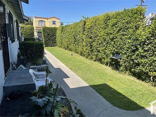 5th image of 11414 Menlo Ave APT 3