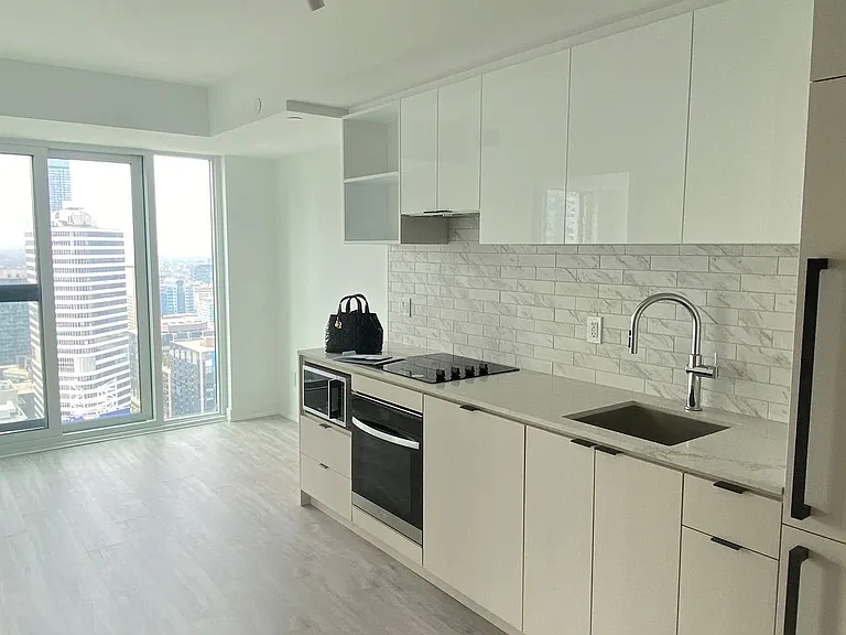 252 Church St #4101 — Photo 4