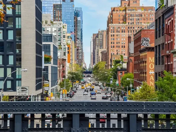 222 West 16th Street image 1 of 11