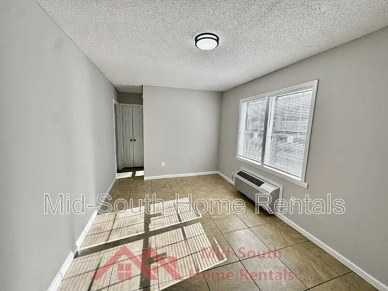 1825 Castalia St #4 — Photo 8