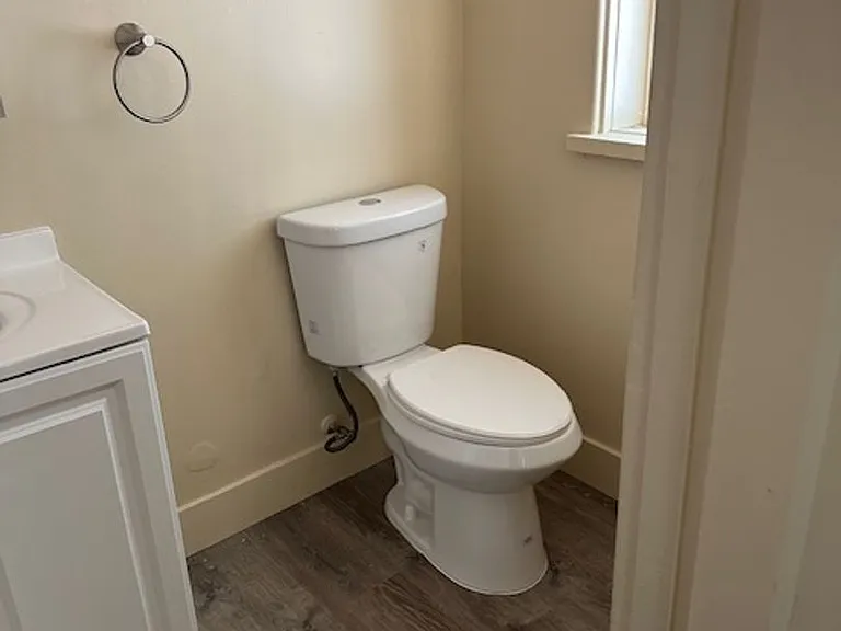 1701 Lake St #&-1704 — Photo 5