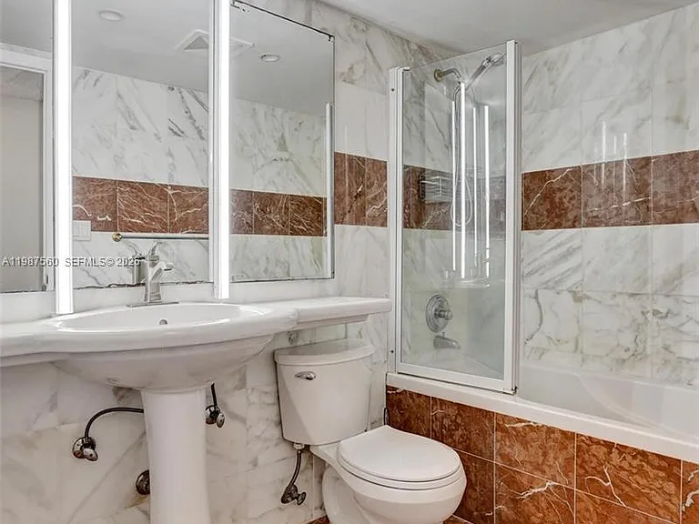 1400 S Ocean Dr #406 — Photo 32