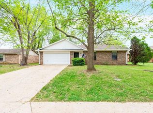 1619 E Briarcliff St, Fayetteville, AR 72703