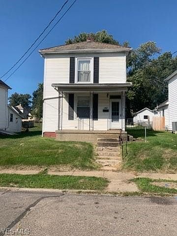 1st image of 465 Gray St
