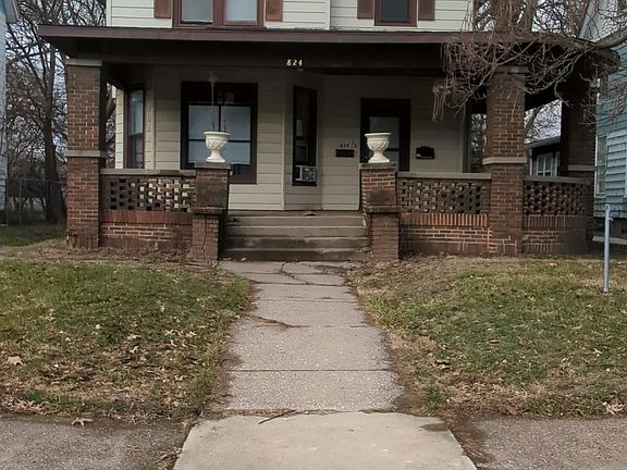 2nd image of 824 19th St #Up