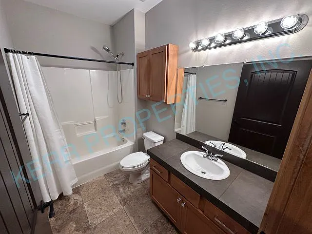 225 NE Lucas Rd — Photo 8