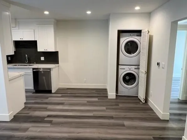 11725 Darlington Ave APT 2, Los Angeles, CA 90049