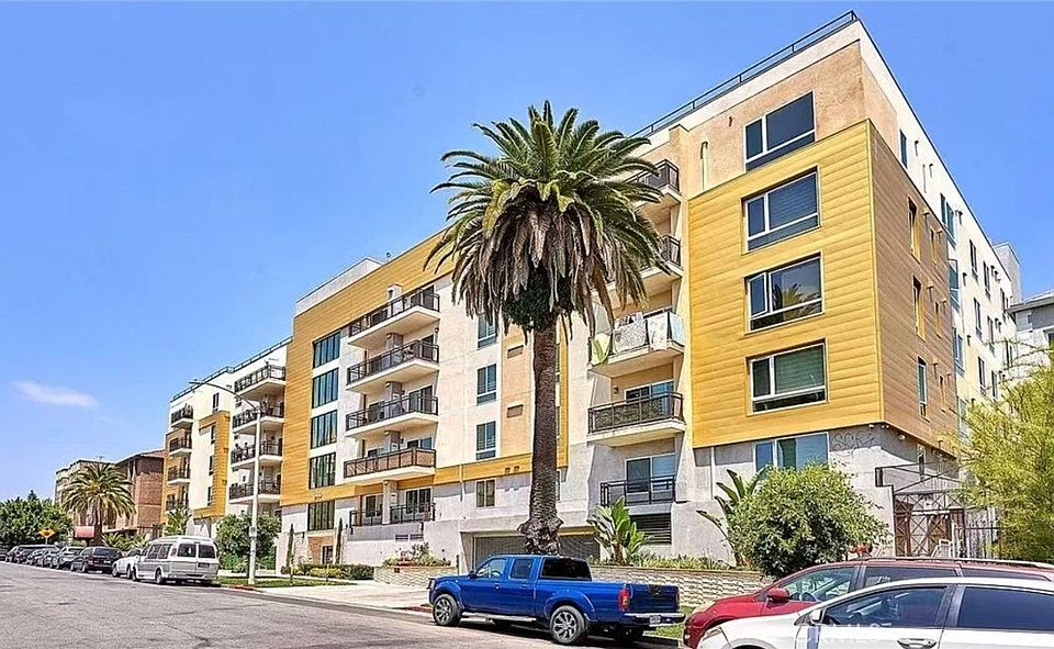 1st image of 2939 Leeward Ave Unit 212