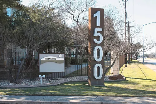 1500 Lake Shore Dr Photo 1