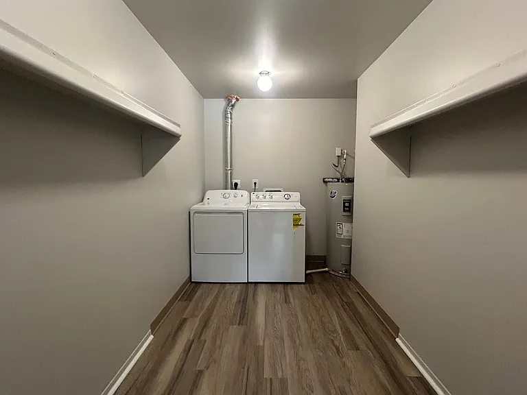 Woodland Villa Apartments — Photo 36