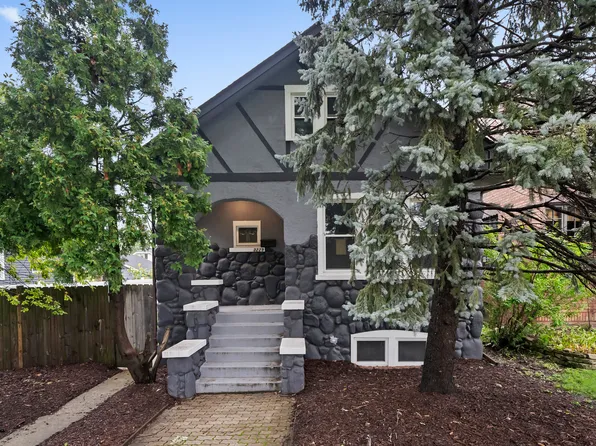 3229 Maple Ave, Brookfield, IL 60513