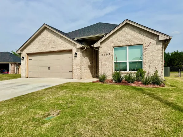 2507 Christine Dr, Granbury, TX 76048