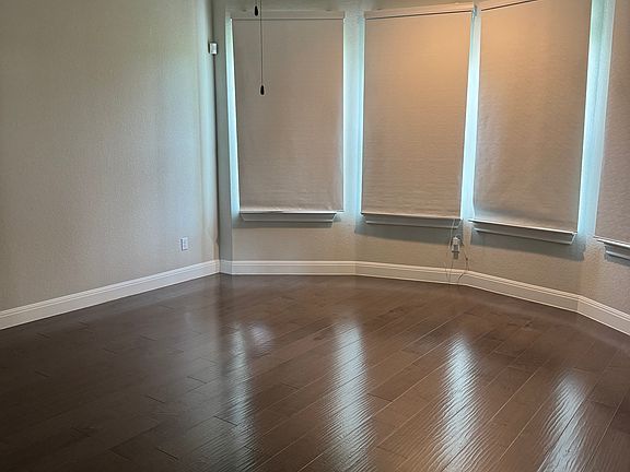 4th image of 16012 Cessida St