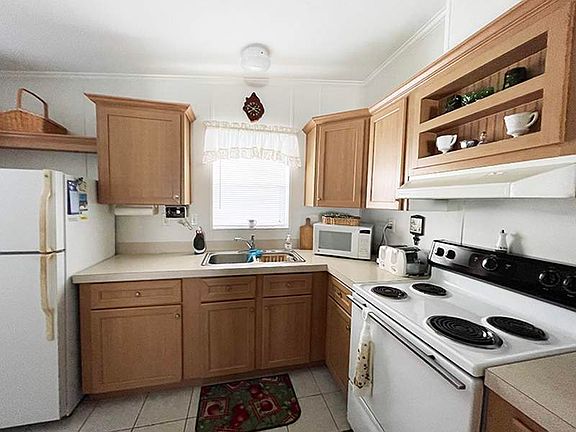 4th image of 25608 Lilac Ct #L-054