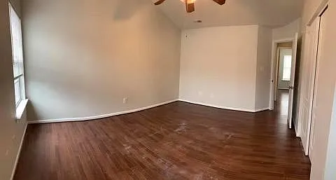 604 Railway Ct — Photo 19