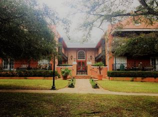 110 Fairhope Ave APT 9, Fairhope, AL 36532