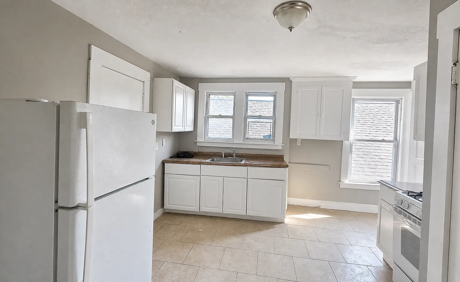 3 bed, 1104 sqft, $1,795 — Photo 4