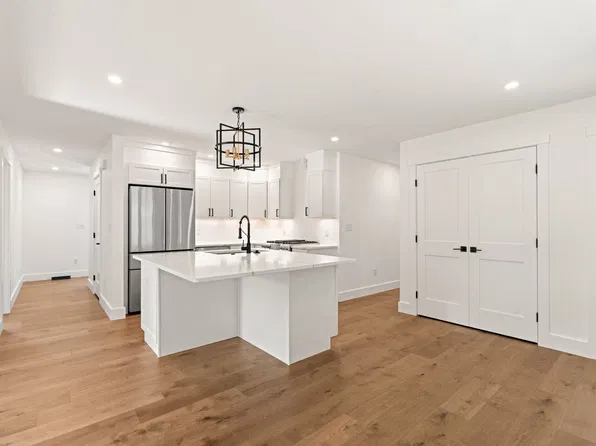 30 Belvidere Rd, Haverhill, MA 01830