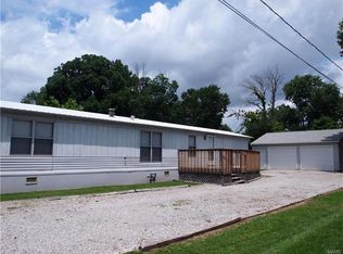 1412 Schilling Ave, Belleville, IL 62221