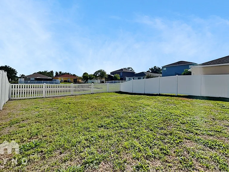 8162 Canterbury Lake Blvd — Photo 17