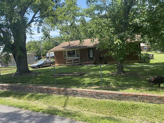 2nd image of 113 Park Ln