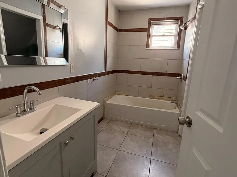 63 Annawan St #3 — Photo 13