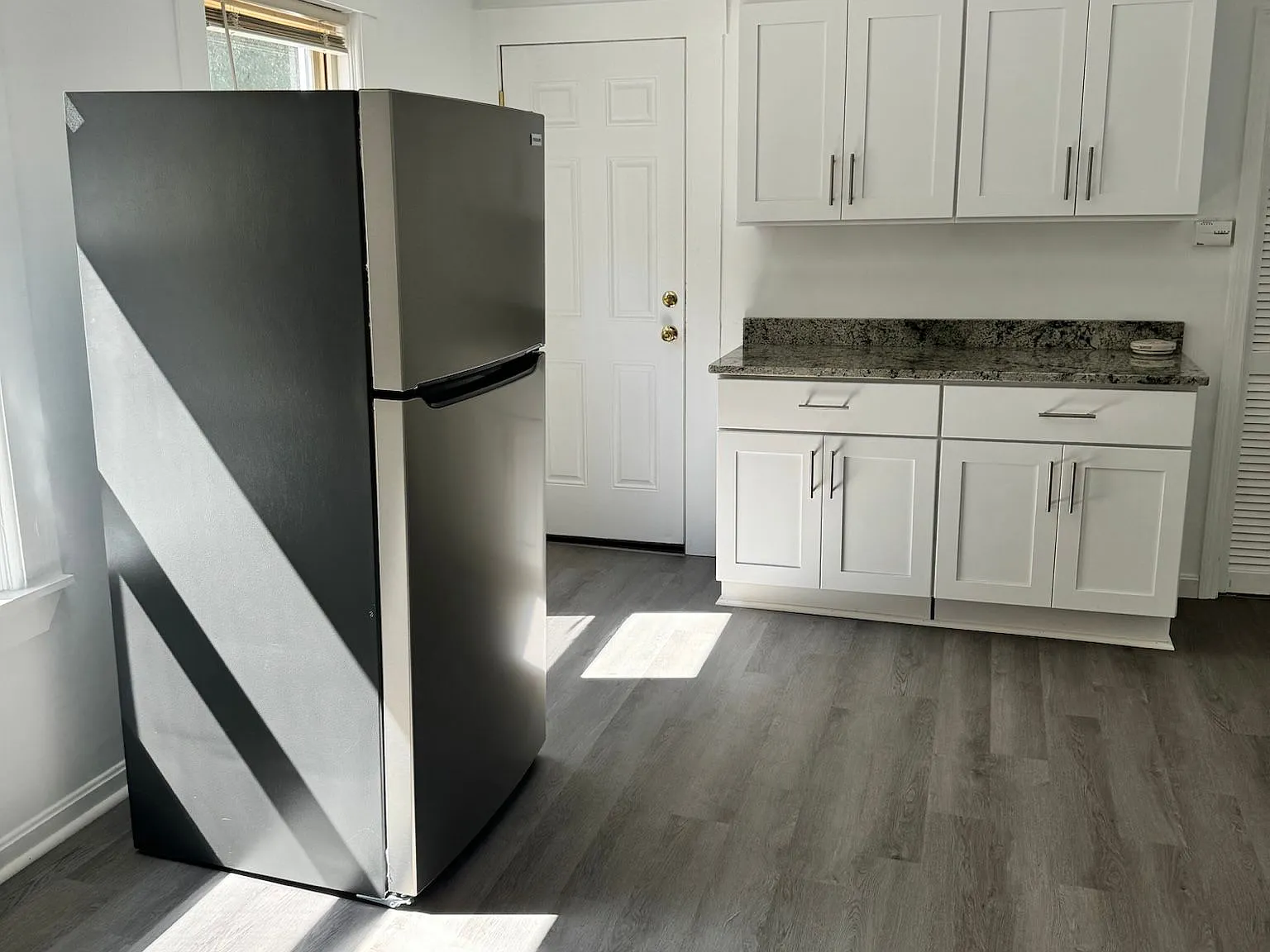 2 bed, 1.0 bath, $1,900 — Photo 1