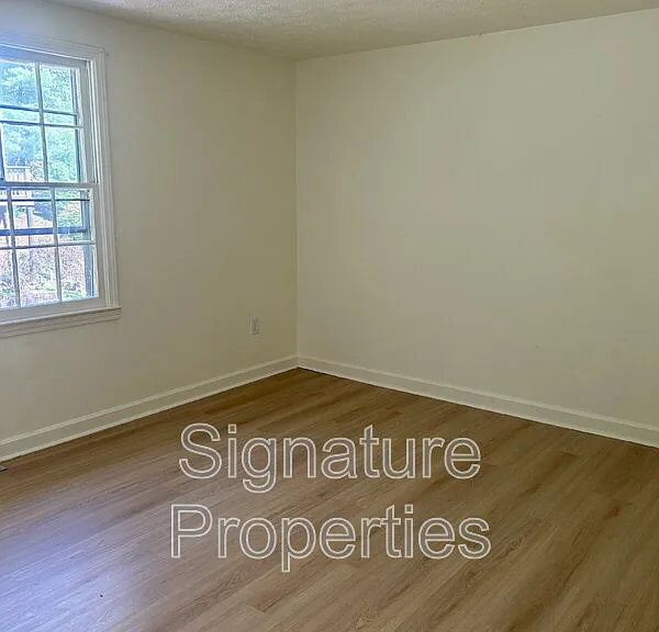 1055 Rives Rd #18 — Photo 16
