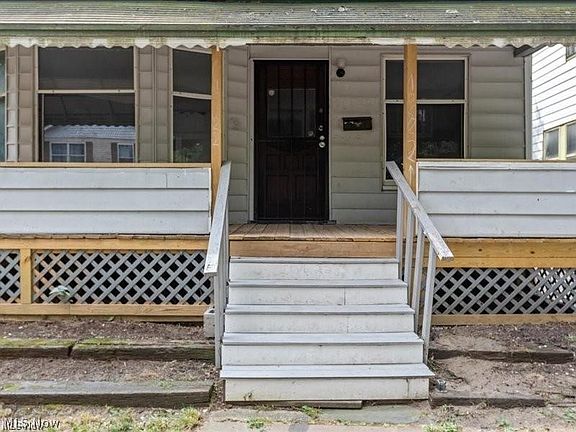 4th image of 10622 Hathaway Ave
