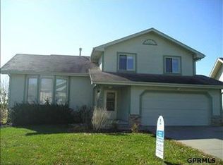 13709 Chandler St, Omaha, NE 68138