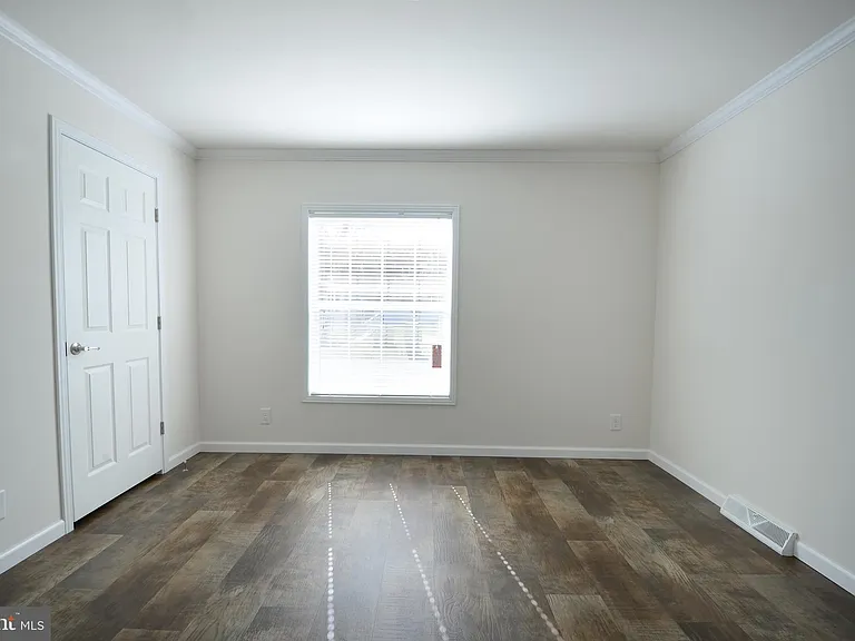6 Edgewater Dr — Photo 13