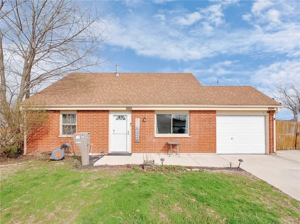 1407 Navajo Dr, Xenia, OH 45385