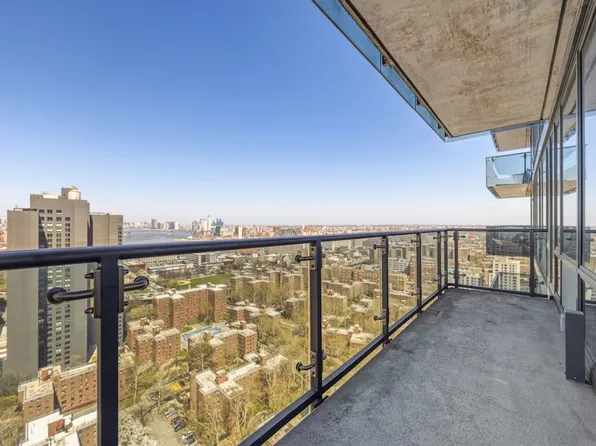 86 Fleet Place image 1 of 14