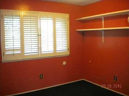 4th image of 1258 Pacific Ave