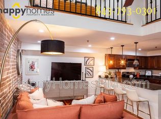 377 King St #206, Charleston, SC 29401
