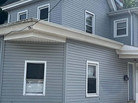 4th image of 422 5th St N