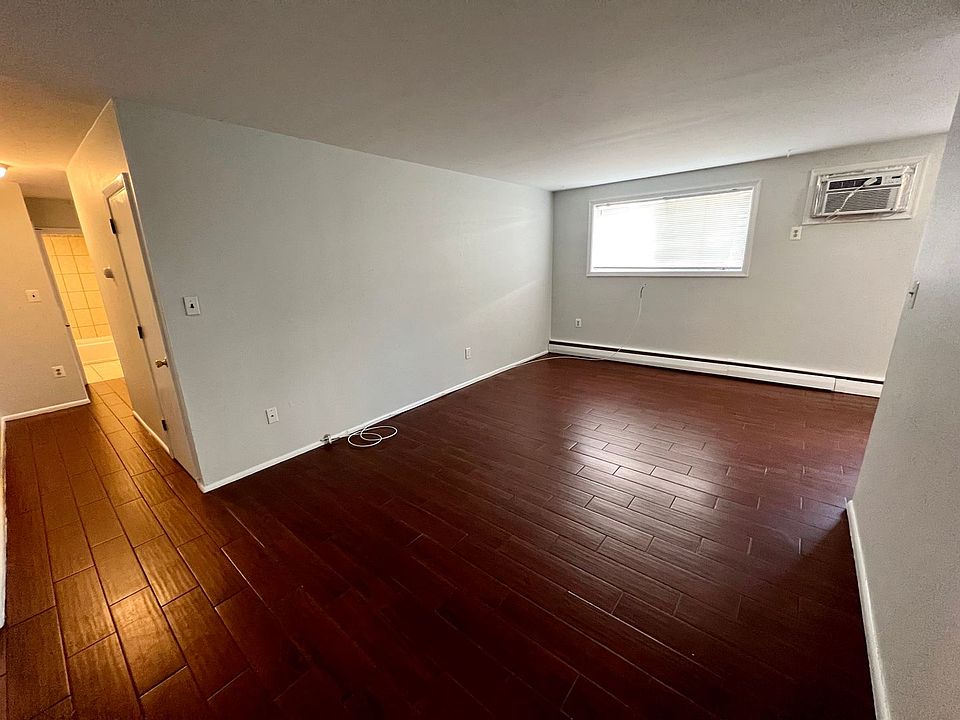1st image of 119 Bridge St Unit 106