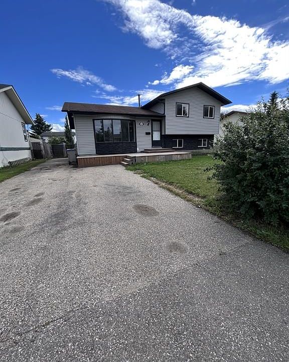 1st image of 9417 N 70th Ave