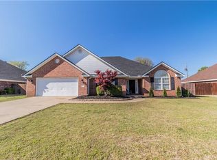 892 Nicholson Ave, Springdale, AR 72764