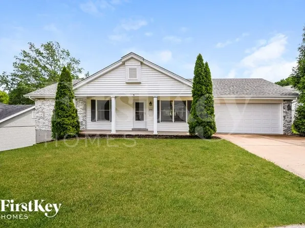 2940 Royal Gorge Ct, Saint Louis, MO 63129