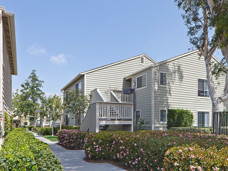 Windwood Knoll Apartment Homes — Photo 11