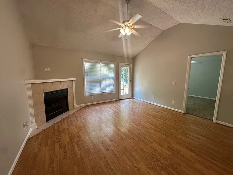 306 Bernard Couch Dr — Photo 3