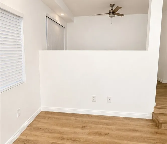 7900 Woodman Ave #105 — Photo 5