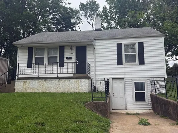 2049 Coleridge Dr, Saint Louis, MO 63136