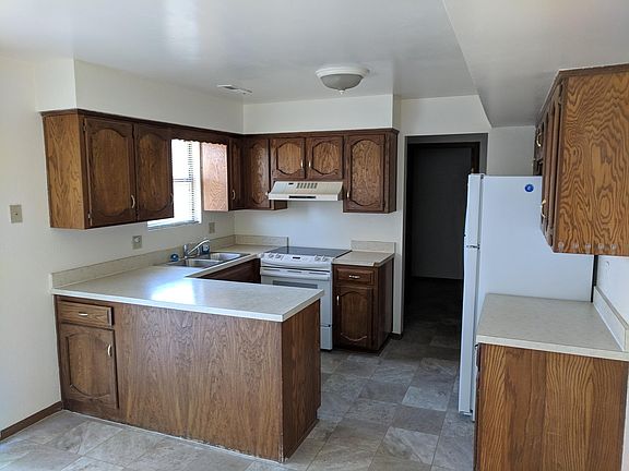 2nd image of 902 NW 36th Street Ter